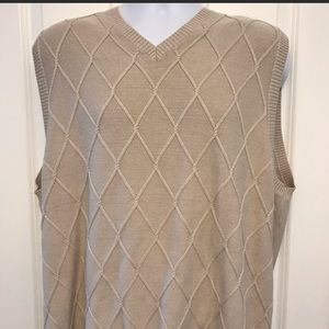 Izod Golf  Sweater Vest Size XL